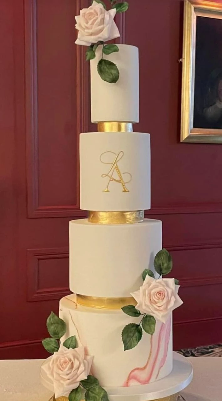 4-tier Rich fruit cake, Vanilla, Lemon poppy & Orange wedding cake - Product image