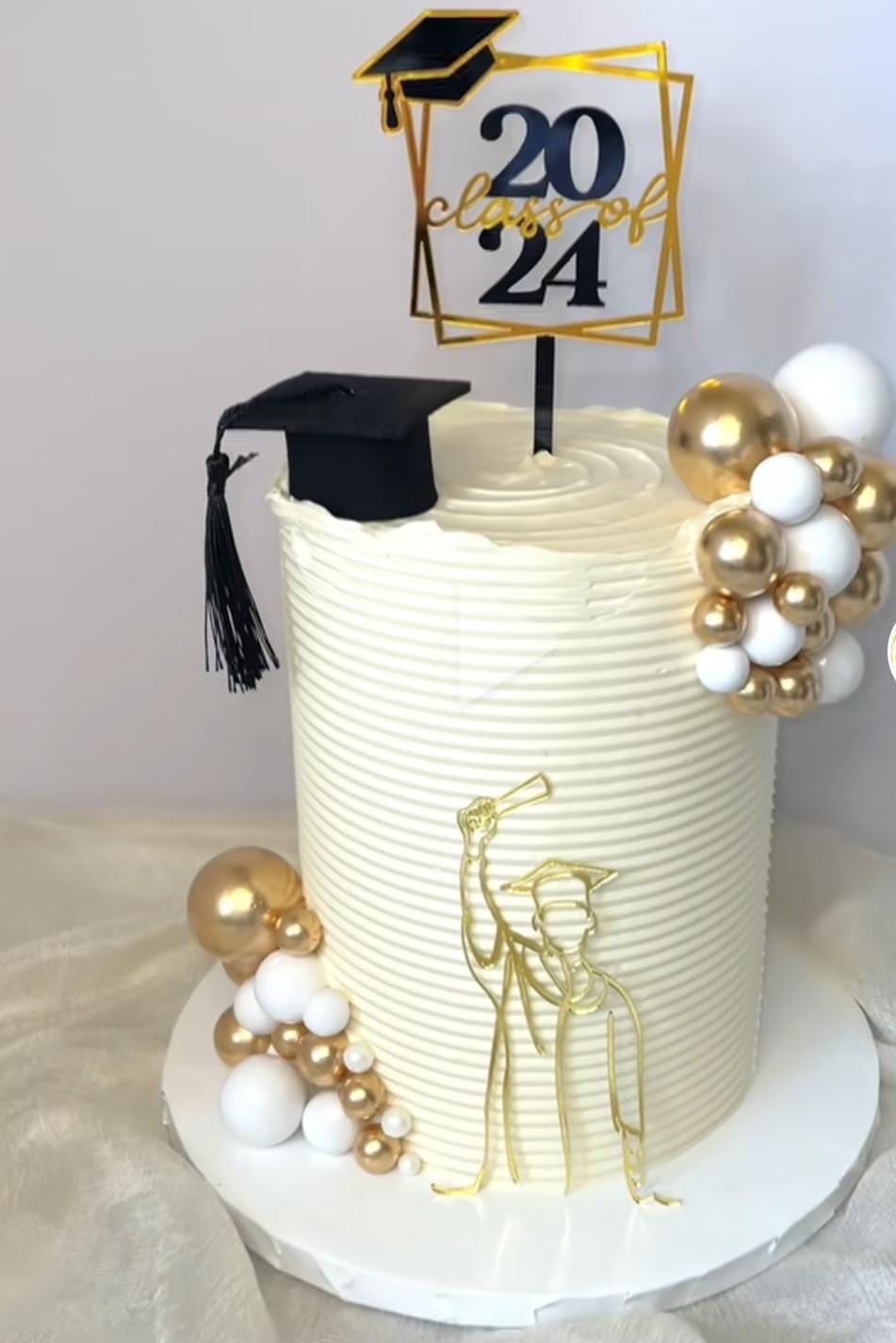 vanilla-blueberry-graduation-cake - Nillavee Cakes And Pastries